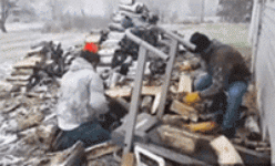 想出这法子的也是个人才QQ表情gif搞笑图片