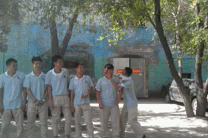 为什么要放过那个妹子QQ表情gif搞笑图片