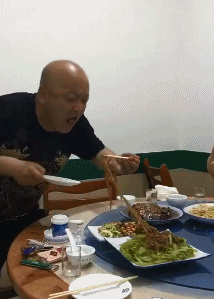 为了吃一口粉条，容易吗QQ表情gif搞笑图片