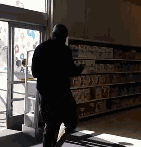 长得高有什么烦恼QQ表情gif搞笑图片