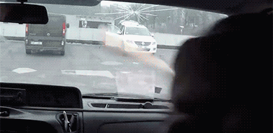 你说这是整蛊节目就算了？哈哈真的被整了吧QQ表情gif搞笑图片