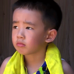 超委屈爱斗图gif搞笑图片