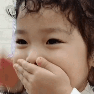 权律二偷笑动图爱斗图gif搞笑图片