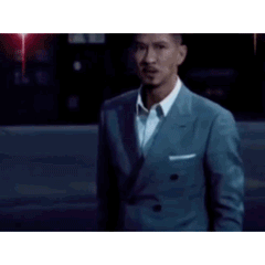 你在干什么？和其他人聊天吗？可以轮到我了吗爱斗图gif搞笑图片