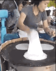 高超的烙饼技术搞笑图吧gif搞笑图片