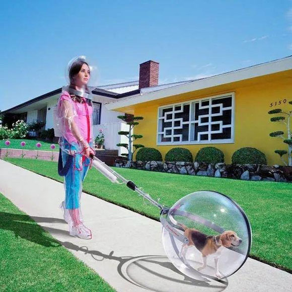 遛狗防护隔离套装搞笑图吧gif搞笑图片