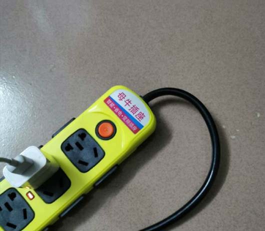 比公牛插线板更牛......搞笑图吧gif搞笑图片