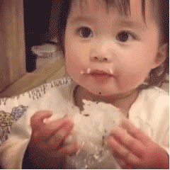 小可爱吃饭团搞笑图吧gif搞笑图片