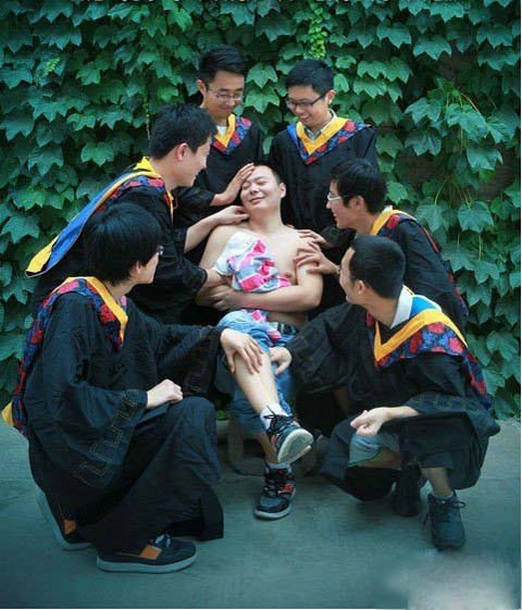 同学们的毕业照亮了！搞笑图吧gif搞笑图片