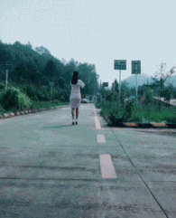 新学员正在学习侧方位停车，练得不错搞笑图吧gif搞笑图片