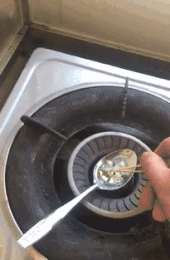 月底没发工资的日子真难熬呀搞笑图吧gif搞笑图片