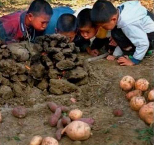 童年的回忆，一起烤红薯烤土豆啦搞笑图吧gif搞笑图片