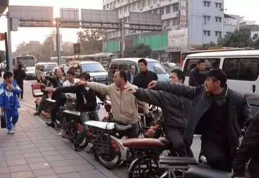 来呀，来呀搞笑图吧gif搞笑图片