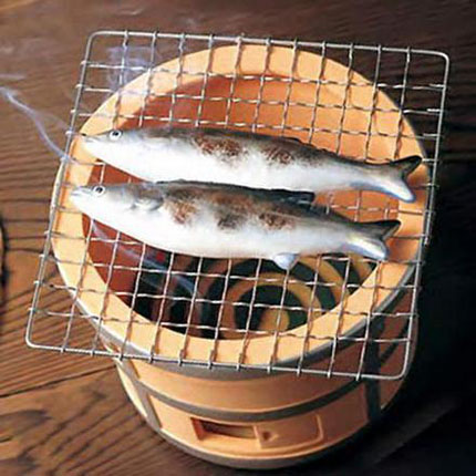 烤得香香的鱼干，要不要来尝一条呢搞笑图吧gif搞笑图片