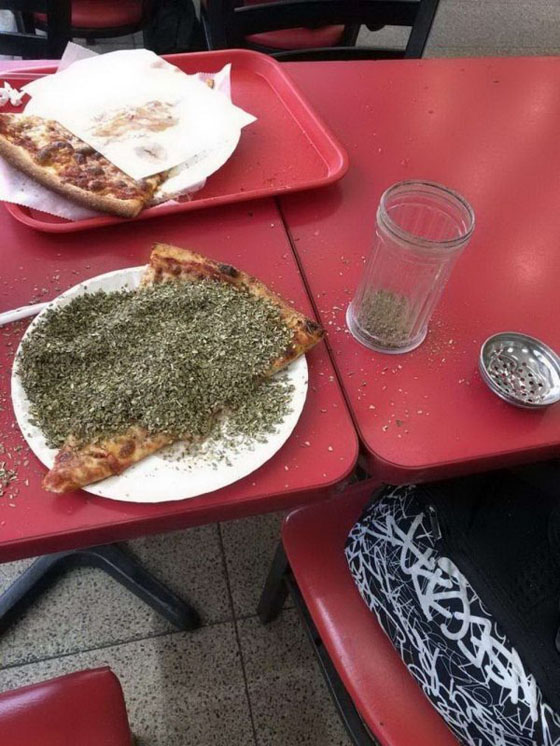 孜然披萨饼搞笑图吧gif搞笑图片