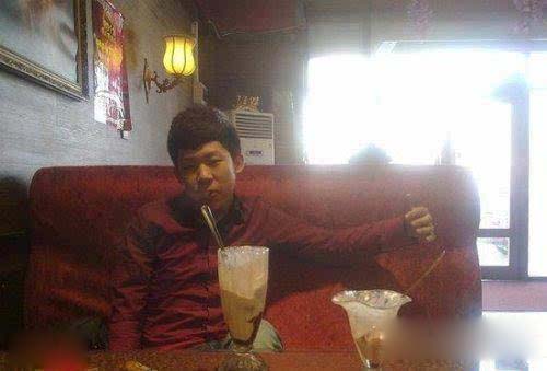 求大神帮我P个性感的女友，喝上高档的饮料！搞笑图吧gif搞笑图片