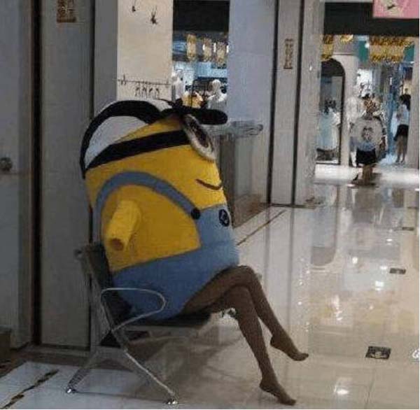 萌萌哒的小黄人搞笑图吧gif搞笑图片