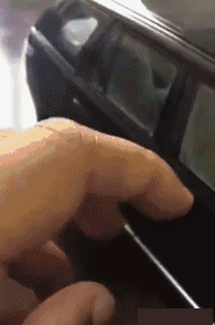 在朋友圈晒晒豪车！搞笑图吧gif搞笑图片