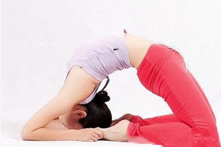 后弯腰练出好身材搞笑图吧gif搞笑图片