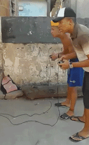 这游戏机玩得不错搞笑图吧gif搞笑图片