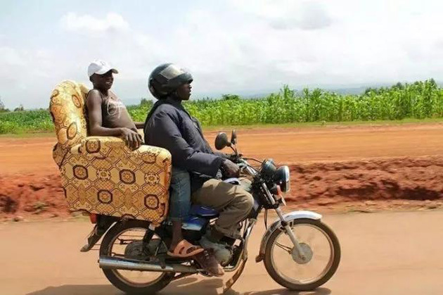 在非洲上班路上见到的一幕搞笑图吧gif搞笑图片