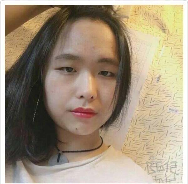 这位小姐姐化妆啦~~~~喜欢她的双眼皮!搞笑图吧gif搞笑图片