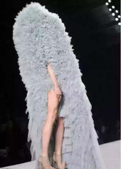 时装展上的奇葩服装搞笑图吧gif搞笑图片