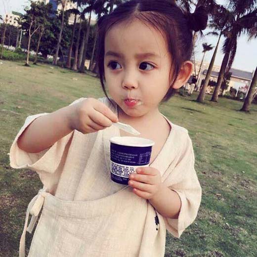 可爱哒，萌萌哒小女孩搞笑图吧gif搞笑图片
