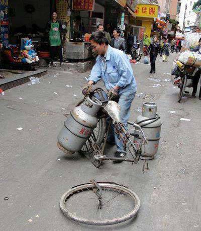 哎，自行车该换啦搞笑图吧gif搞笑图片