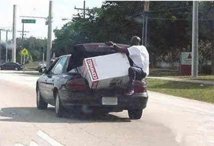 汽车尾箱还可以这样操作搞笑图吧gif搞笑图片