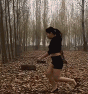 这还用得着助跑么？搞笑图吧gif搞笑图片