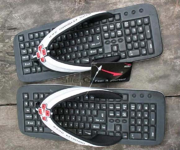 专为键盘侠准备的拖鞋搞笑图吧gif搞笑图片