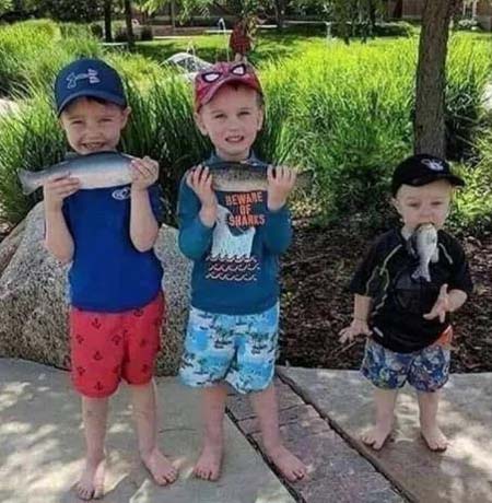 我最小，我先把鱼吃掉搞笑图吧gif搞笑图片