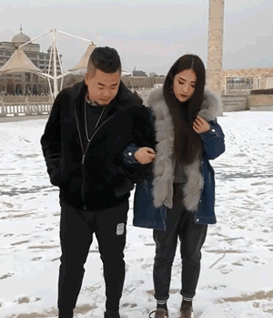 老公，我鞋带松了！搞笑图吧gif搞笑图片