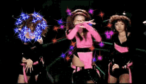 三个尽情跳舞的女人可爱趣图gif搞笑图片