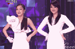 有趣的双人插腰舞可爱趣图gif搞笑图片