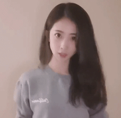 美女自拍演示一下抖音扭腰热舞可爱趣图gif搞笑图片