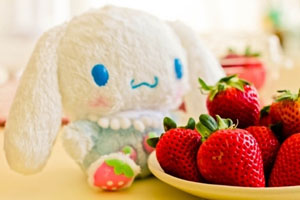 我也很想吃红红的水果可爱趣图gif搞笑图片