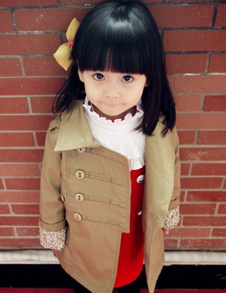 大大眼睛的小萝莉可爱趣图gif搞笑图片