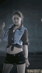 露肌装美女跳舞可爱趣图gif搞笑图片