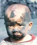 黑小孩可爱趣图gif搞笑图片