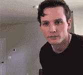 有次一个在精神病院上班的朋友告诉我一个段子：两个精神病人打起爆笑gif搞笑图片