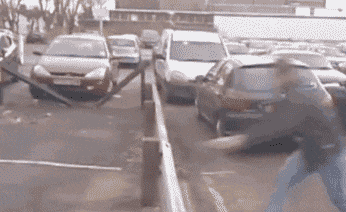 事实证明跑酷是需要技术的爆笑gif搞笑图片