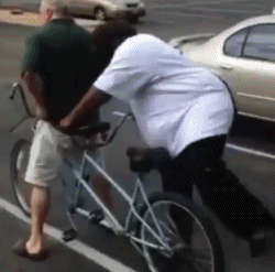 都怪这车不结实爆笑gif搞笑图片