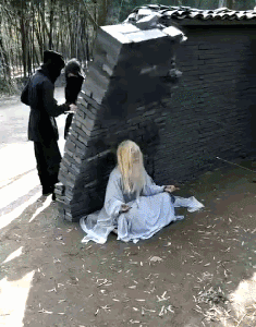 导演，这是假墙吗？爆笑gif搞笑图片