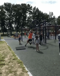 公园永远是这个世界最神奇的地方之一爆笑gif搞笑图片