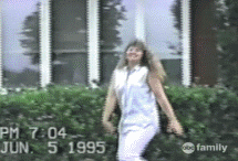 上一秒还是得瑟，下一秒悲剧就发生了爆笑gif搞笑图片