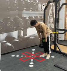 这根绳子有点坏，不经许可就脱掉裤子爆笑gif搞笑图片