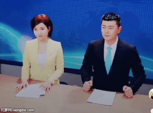 搞笑的节目主持人对话gif动态图片爆笑gif搞笑图片