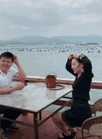 你永远不知道有钱人和你的女神玩得有多大爆笑gif动图爆笑gif搞笑图片